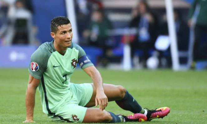 ‘Ronaldo hành xử như một chú lợn’