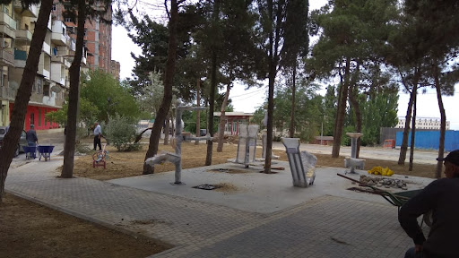 Zığ yolu 3 saylı ünvanda yeni uşaq-əyləncə parkı salınır | Azərbaycan  Respublikası Bakı şəhəri Xətai Rayon İcra Hakimiyyəti