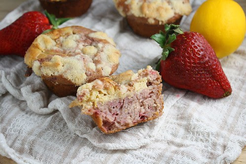 Strawberry Cheesecake Muffins with Streusel Topping