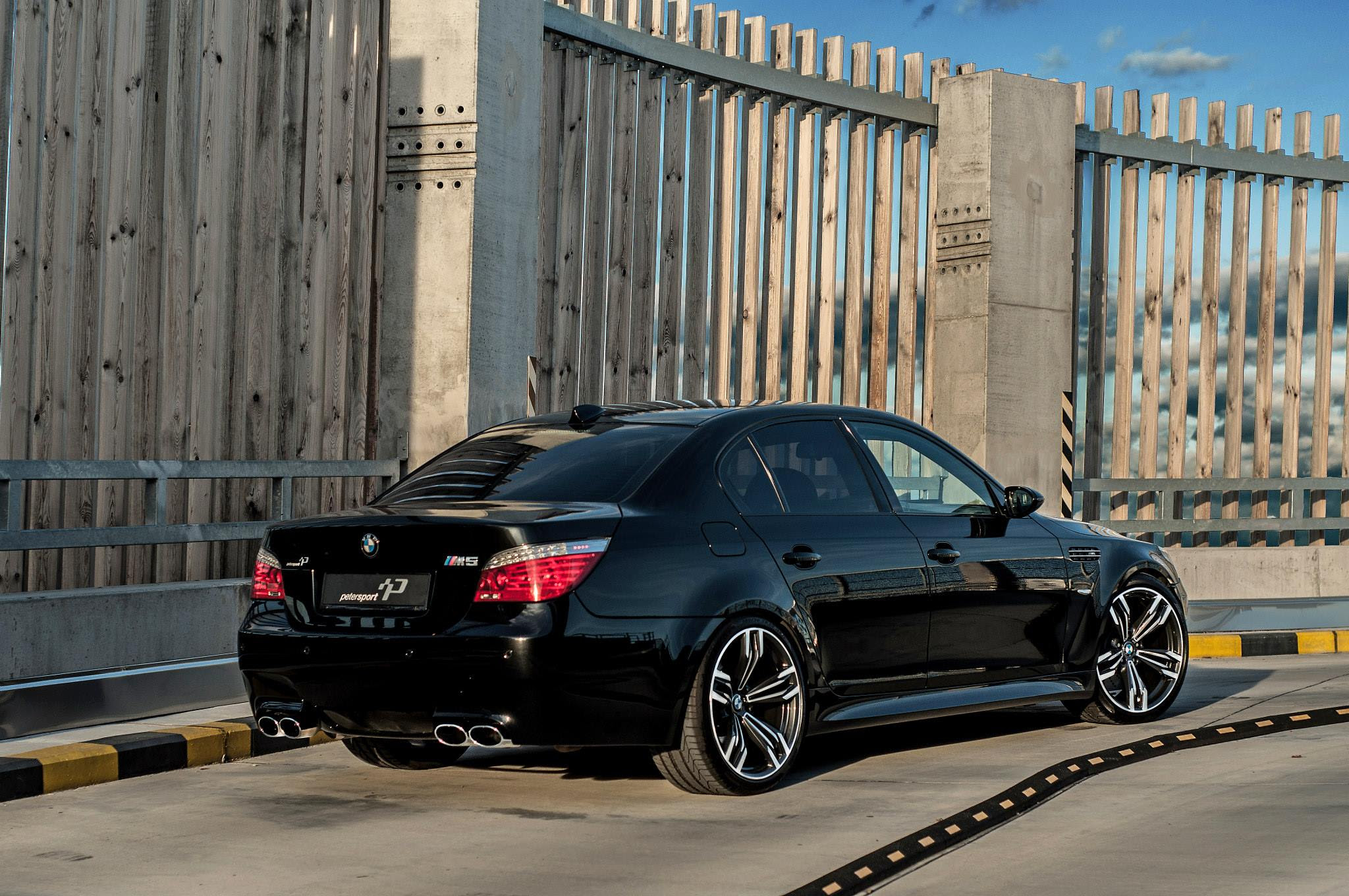 Бмв м5 амг. БМВ 5 е60. BMW m5 e60 Black. BMW m5 e60 черная. BMW 5 e60 черная.