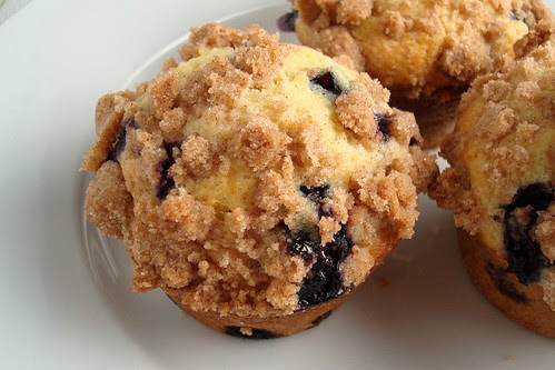 Blueberry Muffins with Cinnamon Streusel