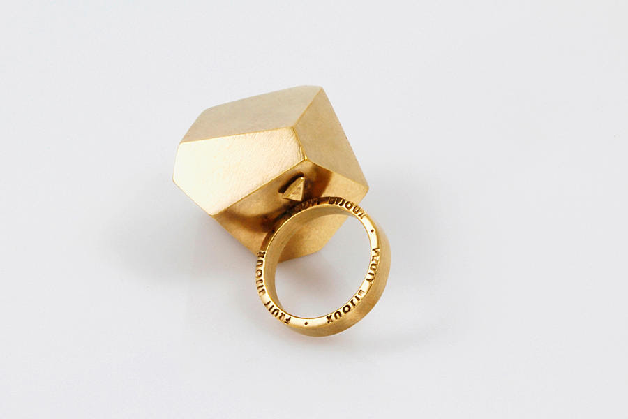 geometryczny złoty pierścionek gold geometric ring slow fashion unique trends fall 2015