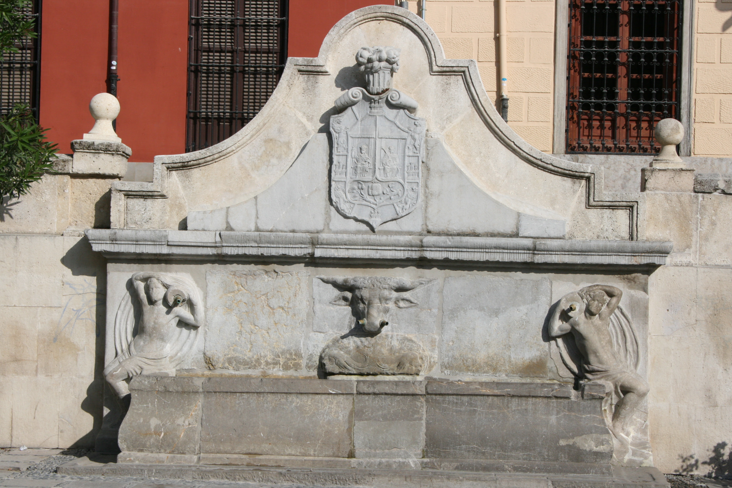 Mesa cabecera de araña Guillermo III con granadas tallad…