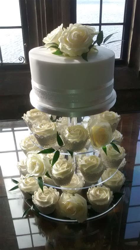 17 Best ideas about Cupcake Towers on Pinterest Wedding 17 Best ideas about Cupcake Towers on Pinterest Wedding
