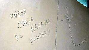 Inscrições racistas são encontradas na Unesp Inscrições racistas são encontradas na Unesp