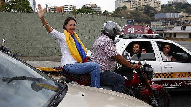Impiden la reincorporación de María Corina al parlamento de Venezuela