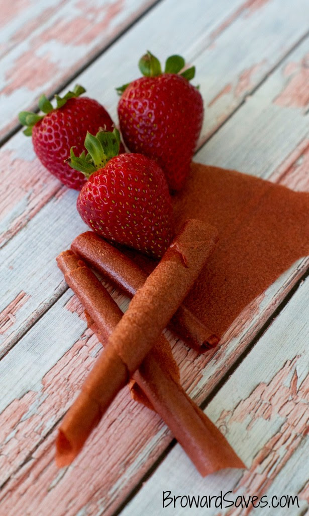 Homemade Strawberry Fruit Roll Ups Recipe - Living Sweet ...