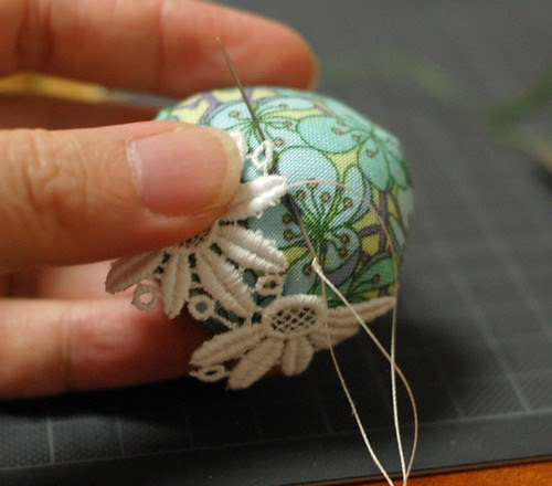 How to make a leather bottom pincushion 15
