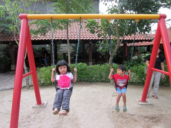 Akhir Pekan Lezat di Taman Santap Rumah Kayu Serpong 9 Akhir Pekan Lezat di Taman Santap Rumah Kayu Serpong 9