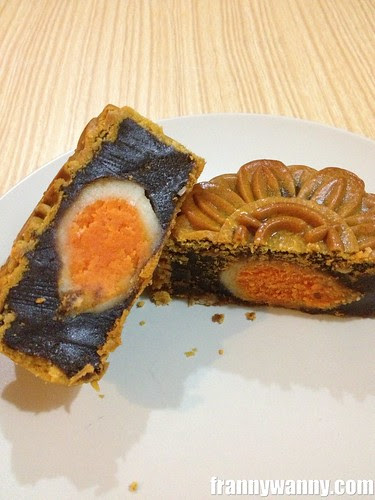 singapore mooncake 2