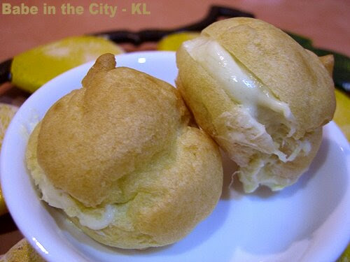Happy - durian cream puffs