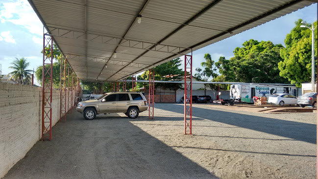 Centro Automotivo Santiago Filho Posto de Lavagem - Lava-rápido