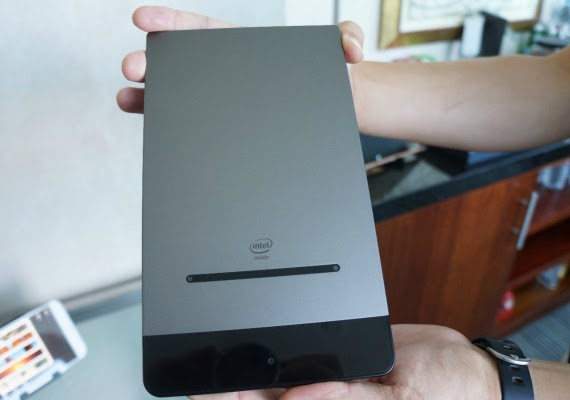 dell-venue-700-03-570