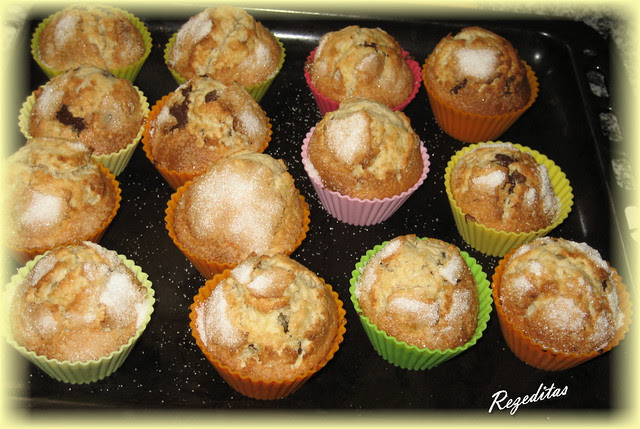 MAGDALENAS DE CHOCOLATE Y NUECES
