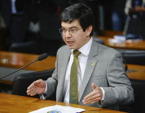 Randolfe Rodrigues senador (Foto: Marcos Oliveira / Agência Senado) Randolfe Rodrigues senador (Foto: Marcos Oliveira / Agência Senado)