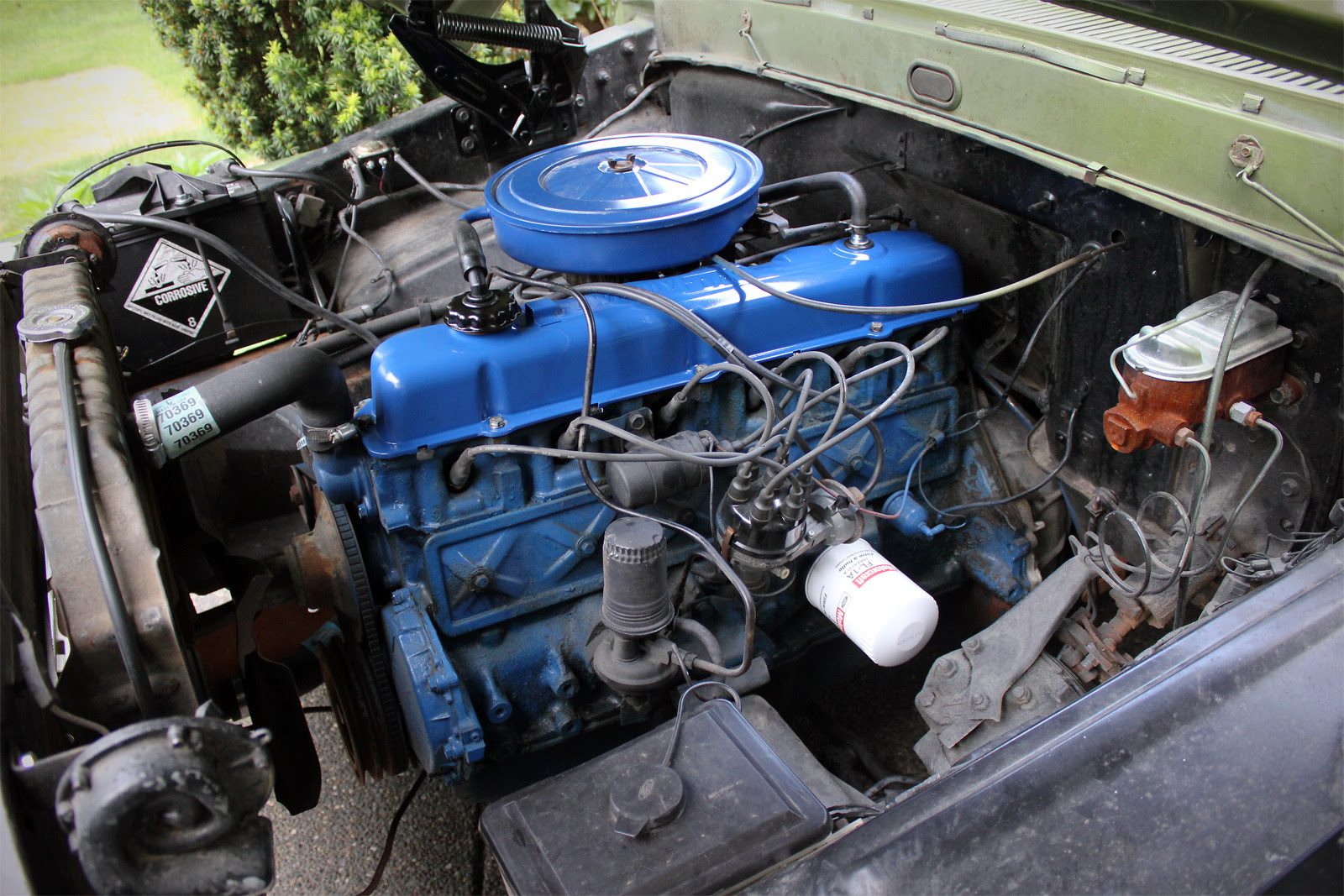 Ford 300 Straight 6 Engine
