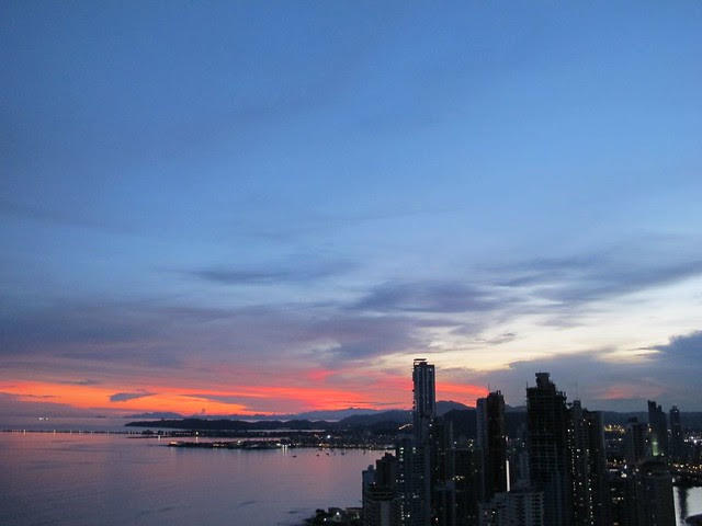 Pôr do sol na Cidade do Panamá