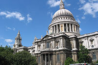 La façade Sud de la Cathédrale St. Paul a Londres
