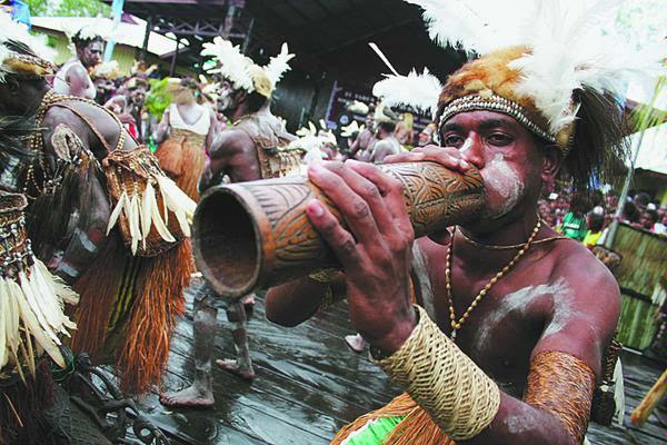 http://viradoang.files.wordpress.com/2010/01/papua-culture1.jpg