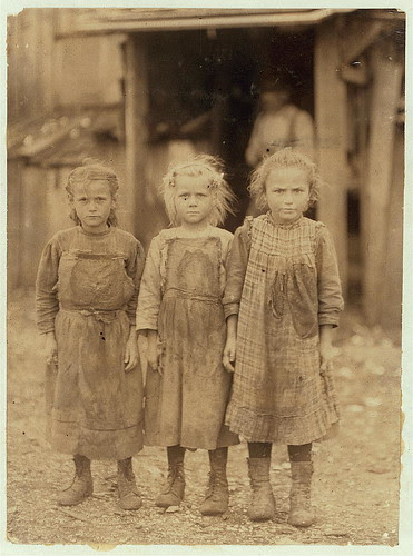Josie, six year old, Bertha, six years old, Sophie, 10 years old, all shuck regularly. Maggioni Canning Co. Location: Port Royal, South Carolina. (LOC)