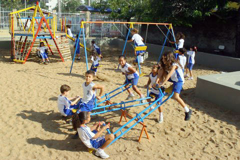 Brinquedos e outros equipamentos podem ser adquiridos pelas escolas com recursos do PDDE (Foto: João Bittar) 