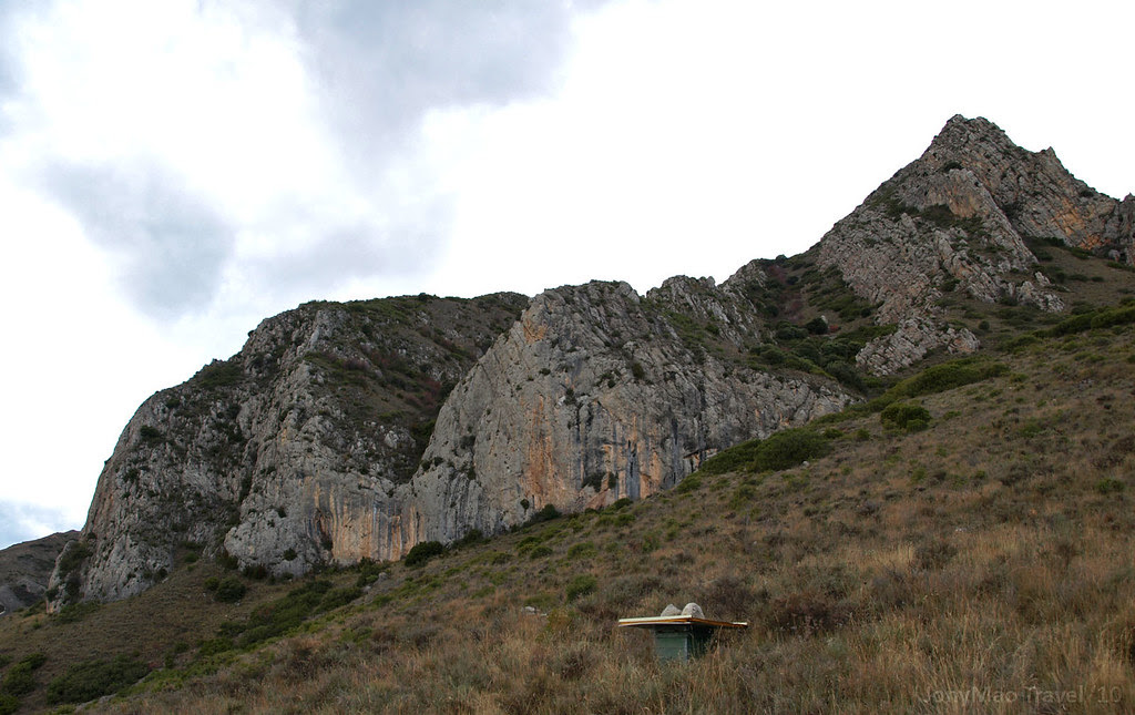 Cara Sur del monte Laturce