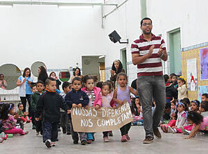 Escola infantil envolve comunidade para debater racismo e gênero na educação Escola infantil envolve comunidade para debater racismo e gênero na educação