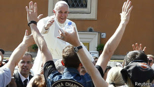 Papa Francisco con motociclistas