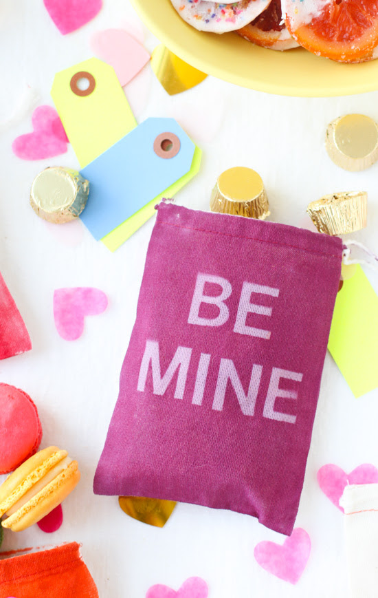 DIY // Typographic V-Day Favor Bags