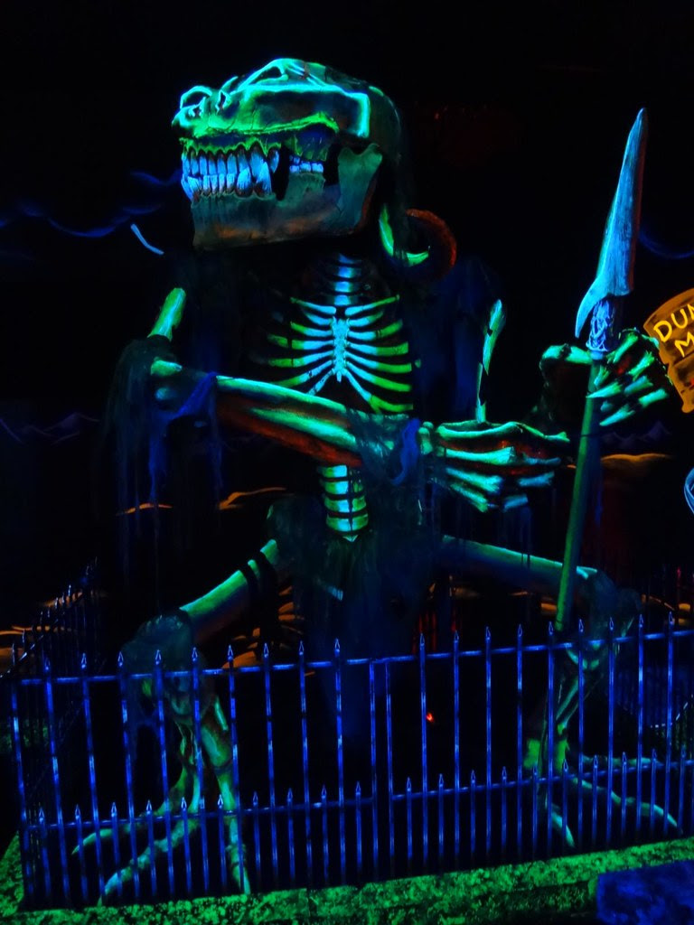 Monster Minigolf skeleton demon