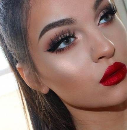 Augen Make Up Zu Rotem Kleid De Make Up