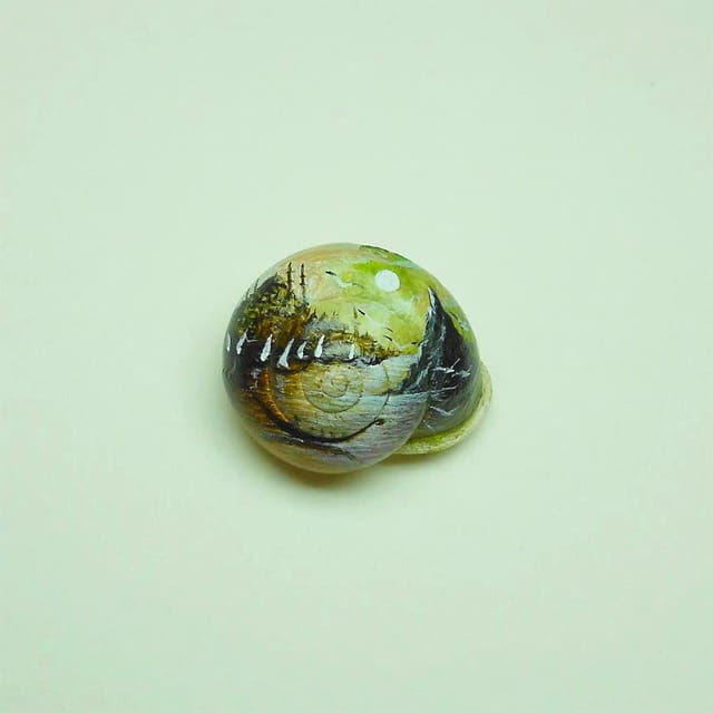 Extraordinarily Tiny Paintings of Istanbul by Hasan Kale Extraordinarily Tiny Paintings of Istanbul by Hasan Kale painting miniature Istanbul insects