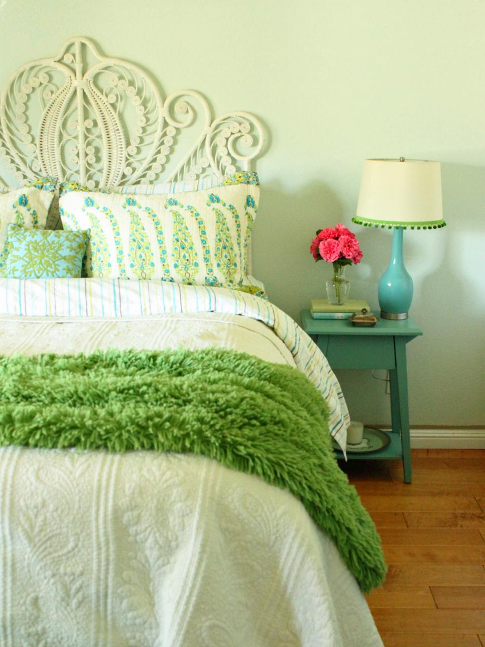 50 Bedroom Decorating Ideas for Teen Girls | HGTV
