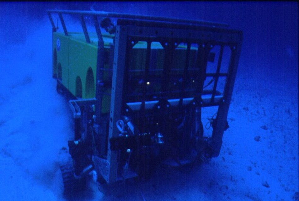 The Apollo cable - hidden under a Cornish beach - is one of Britain's main connections to America