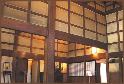 Chizu 06 Ishitani residence entrance hall