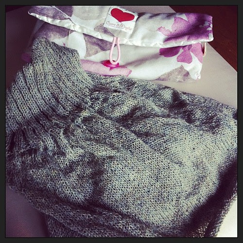 Back on my knitting needles:) Di nuovo sui miei ferri:)