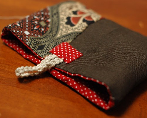 How to make a button pouch with two pockets 29