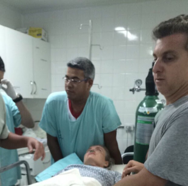 Angélica é atendida em hospital após acidente no MS (Foto: G1)