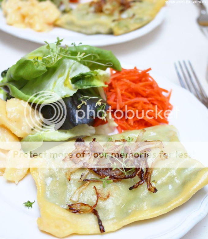 Spinat-Maultaschen auf Salat | whatinaloves.com Spinat-Maultaschen auf Salat | whatinaloves.com