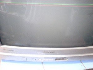 Tampak depan televisi Sharp