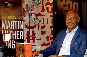 Raça e racismo no Brasil contemporâneo, com Carlos Medeiros Raça e racismo no Brasil contemporâneo, com Carlos Medeiros