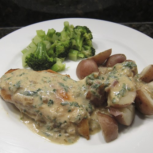 Chicken and Potatoes in Parsely Sauce