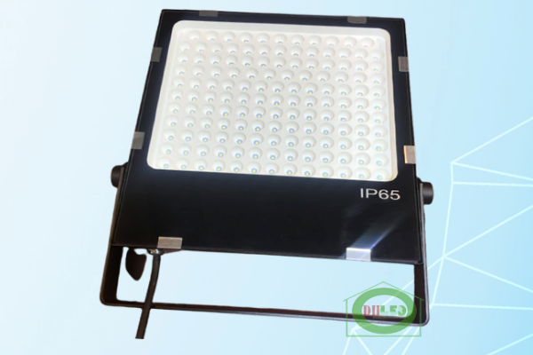 Đèn led pha Philips – giải pháp chiếu sáng an toàn, tối ưu