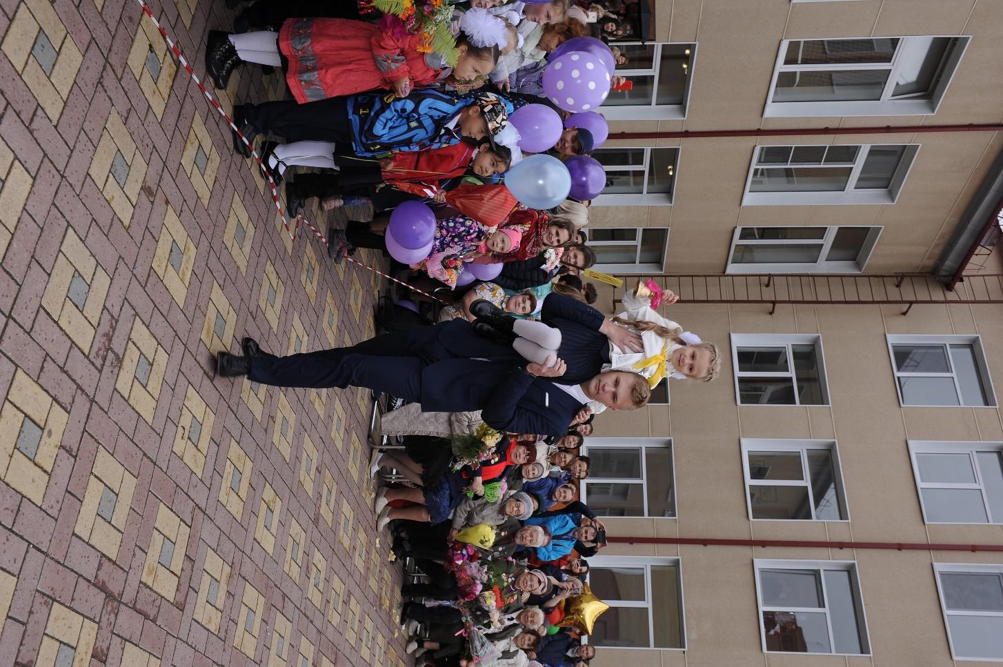 C:\Users\Галина Викторовна\Desktop\2019-2020\Фото\1 сентября\OVI_9747.JPG