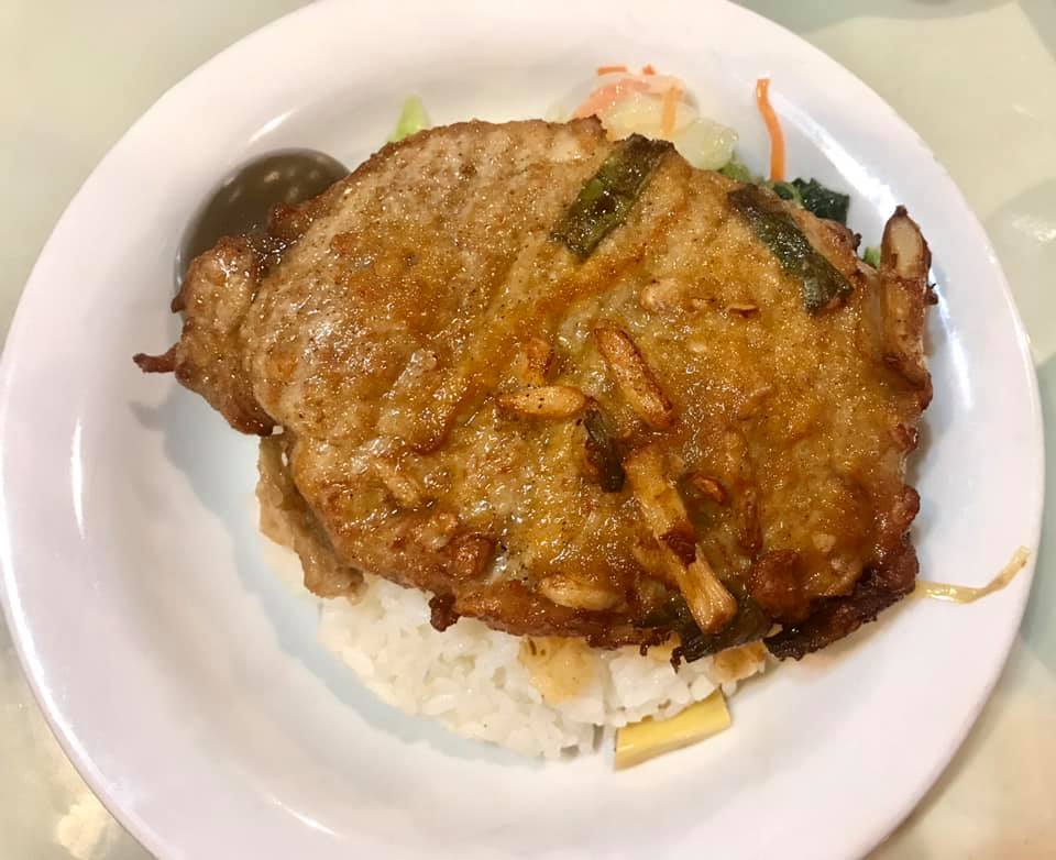 滷排骨蓋飯