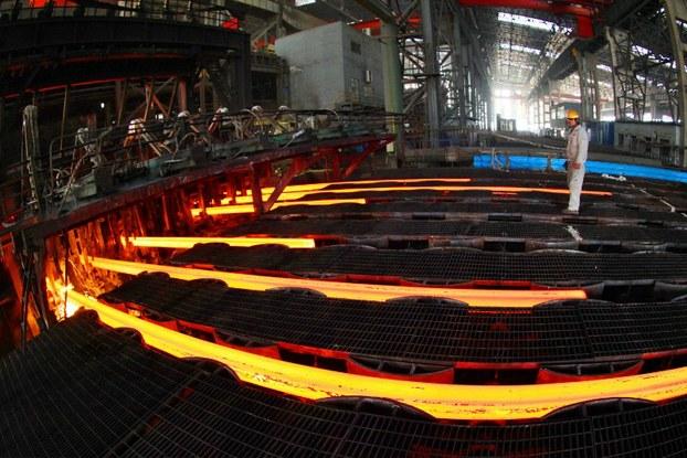 china-labor-steel