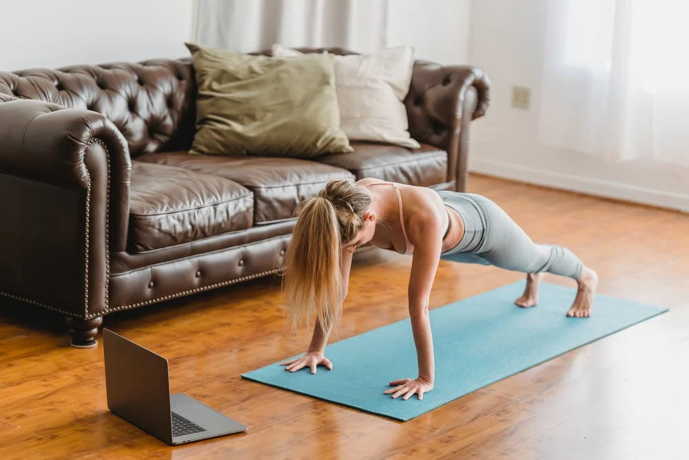 planking on a mat