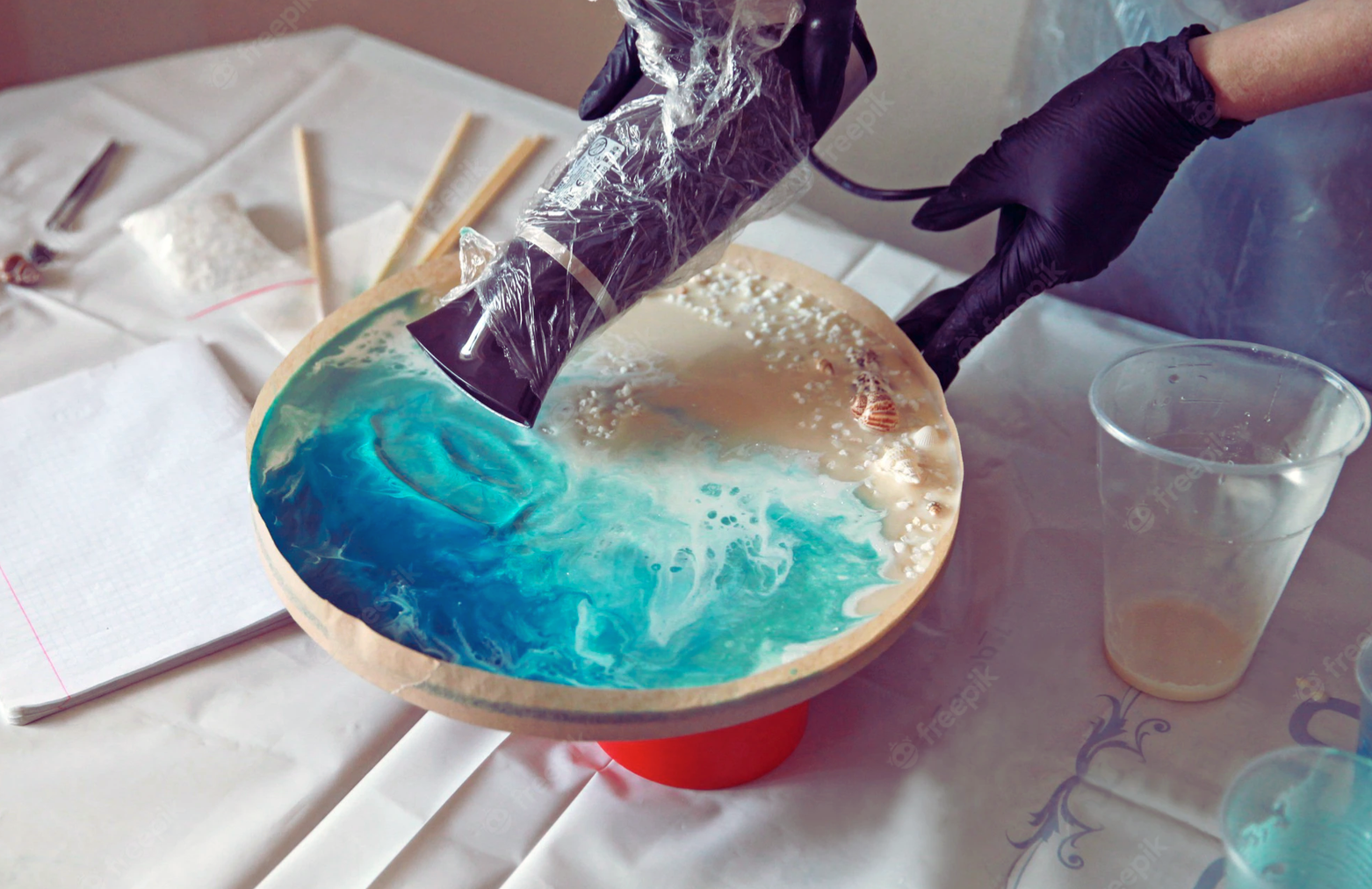 <strong>6 Essential Tips For Working With Epoxy Resin</strong>