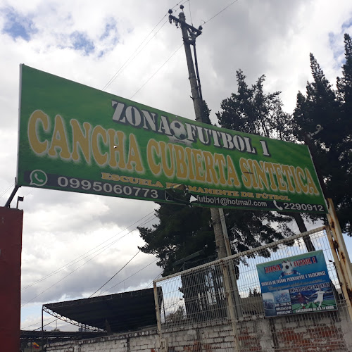 Opiniones de Zona Futbol 1 Cancha Cubierta Sintetica en Quito - Campo de fútbol