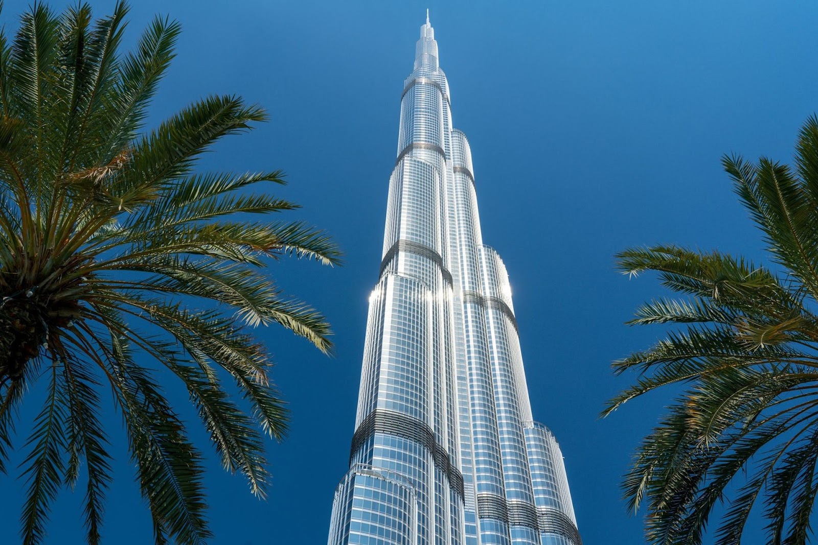 Places To Visit in Dubai: Burj Khalifa - Packyup Your Bags
